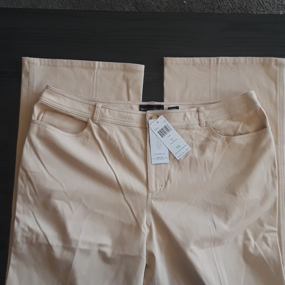 NWT Women's Dana Bushman Buona Classic Fit Pants